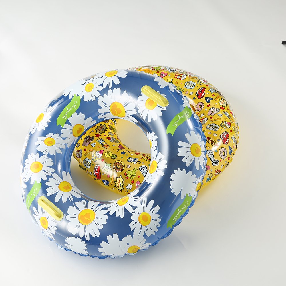 ট ইট র 3coinsスリーコインズ 公式 New ハンドル付き浮き輪 ハート型浮き輪 各 300 税 マーガレット Pop柄 フラミンゴ フルーツにハート型まで 今年の浮き輪は種類抱負で迷っちゃいそう プチプラなのでたくさん持っていってくださいね その他