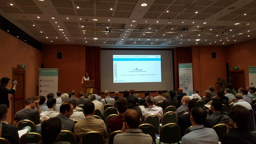 SEACOMsrl's tweet photo. Si inizia! Valentina Del Prete introduce #esinaday17! @elastic https://t.co/GEbSDgpjMJ