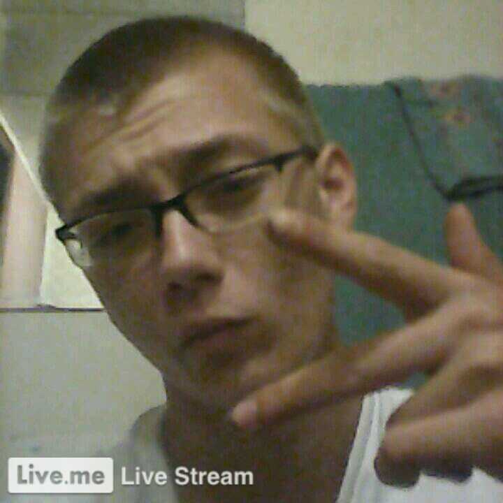 KidKush4200's tweet photo. 😎Yo, high key, everyone get in my broadcast now #liveme 🔥🔥Kid_Kush_420🔥🔥:#Chilling #BlazeUp  https://t.co/f9IGrWqVlv https://t.co/NUhG1qQgjc