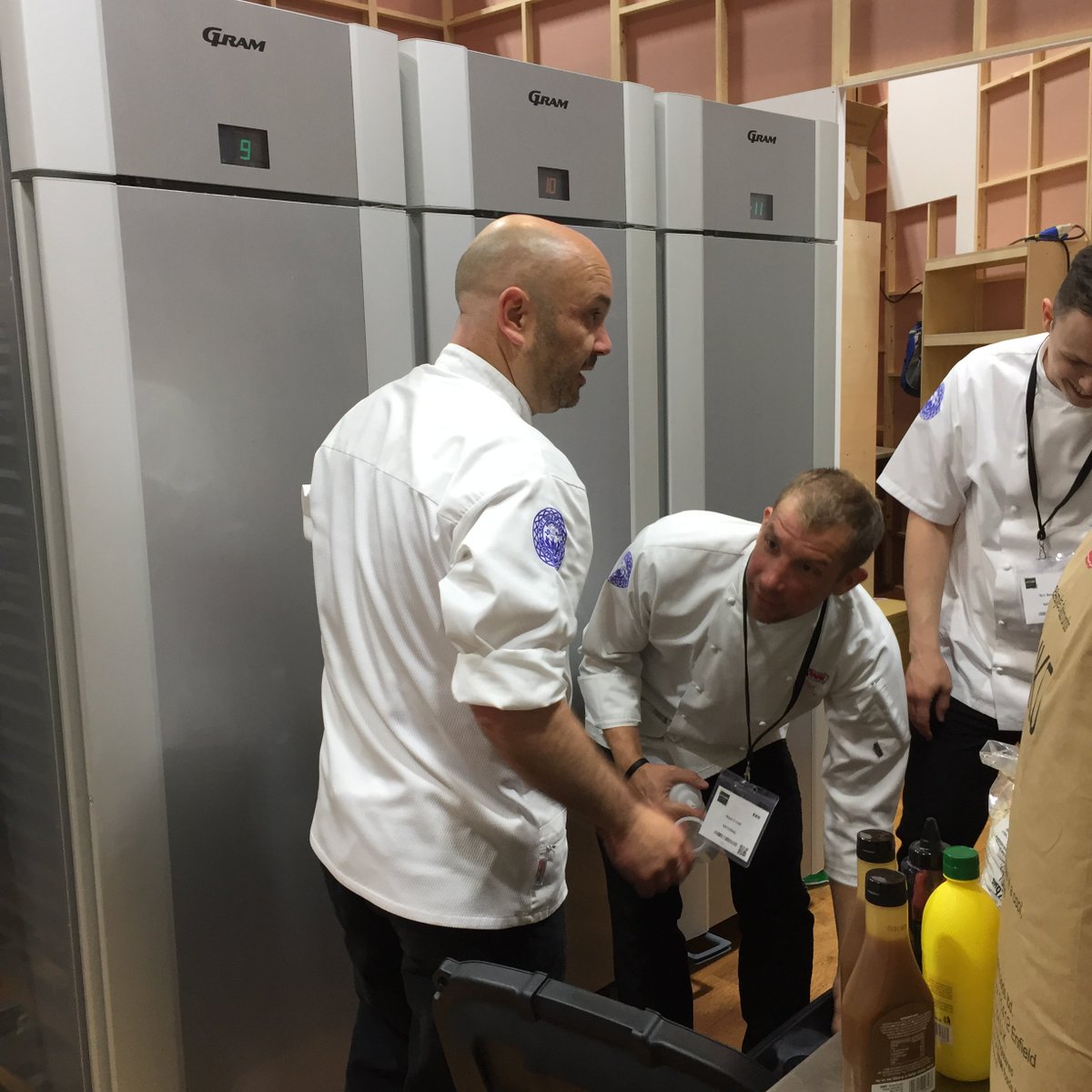 RATIONAL_AG's tweet image. #RATIONAL chefs getting ready for @comkitchenshow See you soon on stand F2 #FRIMA @Hoshizaki_EU