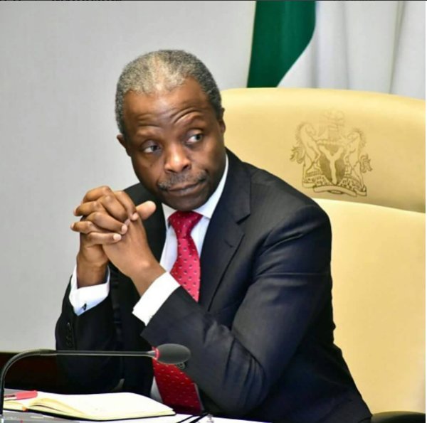 SavannaReporter's tweet photo. Presidency slams NJC, vows to arraign reinstated judges https://t.co/wN2JYTLsTm https://t.co/czP6eA35mQ
