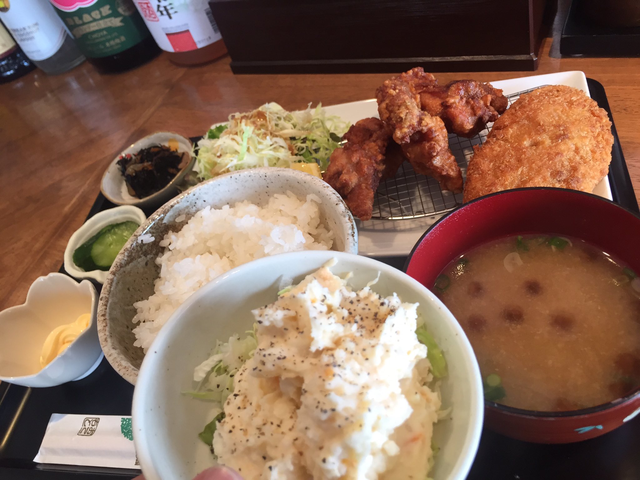 تويتر とね がネット على تويتر 取手市青柳にあるグリルよしだで唐揚げ定食にメンチカツとポテトサラダトッピング ちなみに定食にポテトサラダついてるのですがさらにトッピングしてます 理由は美味しいから Etsukomura 氏が取手魂でもおすすめしていましたが