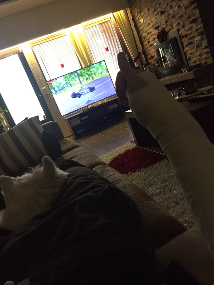 EqualsD_CSGO's tweet photo. @TittyHump recovering from a big hand surgery and watching your stream adds a good amount of salt to my wounds 👌🏻 ps my dog loves you too ❤️ https://t.co/Jd3RsD5Fff
