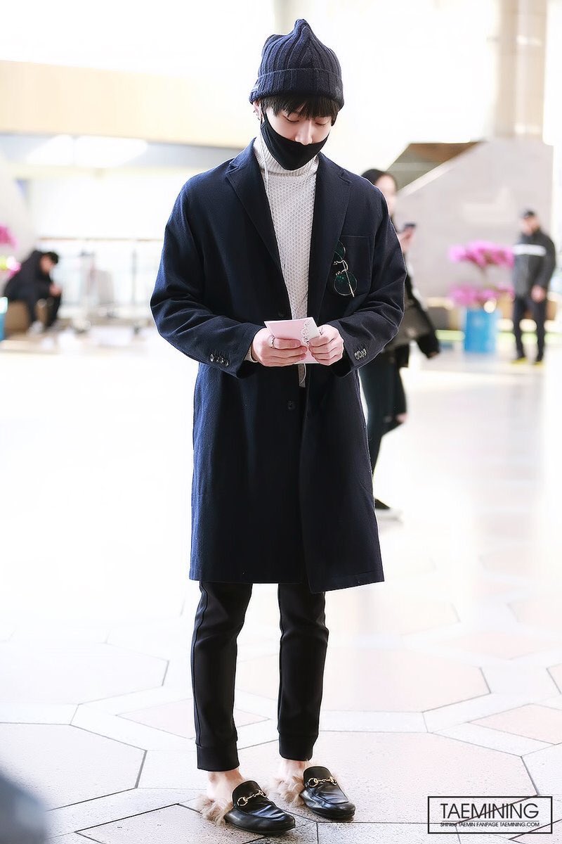 beborgi's tweet photo. เชื่อเถอะแพคฮยอน
รองเท้ากุชชี่สวยมาก
ซื้อมาก็ต้องใส่แบบผมนะ
ผมใส่ทุกวันเลย
มาเป็นพวกเดียวกับผมนะ https://t.co/T5hH1vSQYG