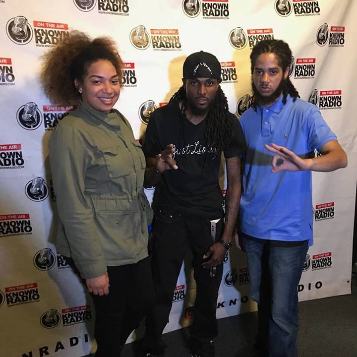 TheRealRellRuga's tweet photo. @cchellyrose @malcdat and @3rdeye_rell_ruga at the xpreciated networking event it's was a lot of love in the building #malcdat
@knownradi… https://t.co/9CfxNNzM6s