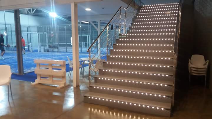 Padel10's tweet image. Ya en marcha el nuevo Padel Indoor Lloret! Este verano si estáis por la Costa Brava, no olvidéis la pala 😊