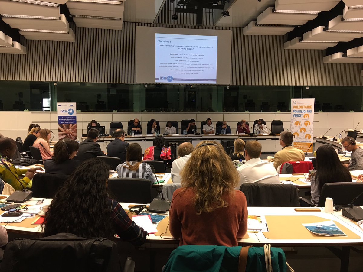 FVolontaires's tweet image. #ivo4all workshop 1 "How can we improve access to intl volunteering for young people?"