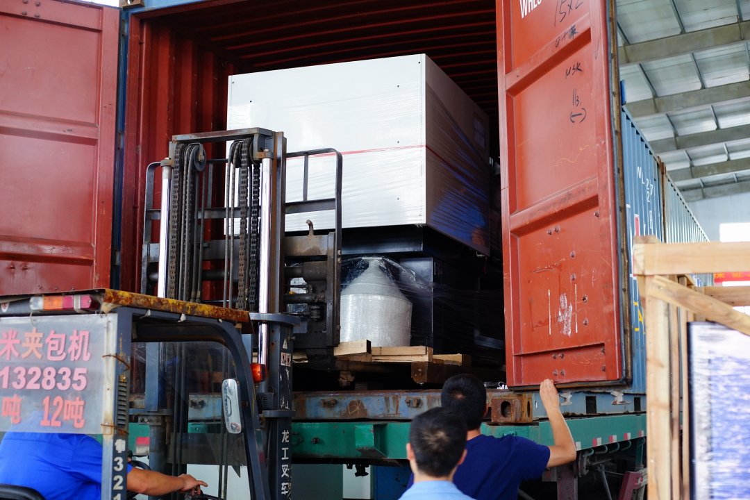 shenzhoumac's tweet photo. The #InjectionMachine purchased has completed the final inspection, packing the InjectionMachine and sending it to the customer's country. https://t.co/bjOTv5d0nd