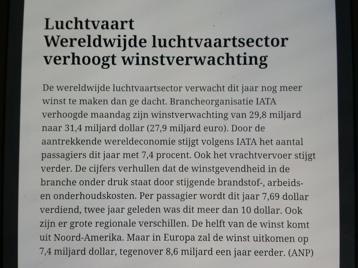 Baltuscom's tweet photo. Winstprognose luchtvaart in 2017 naar 27,9 miljard euro. Dat is $7.69 per passagier #luchtvaart  #IATA https://t.co/rveNap5kQE