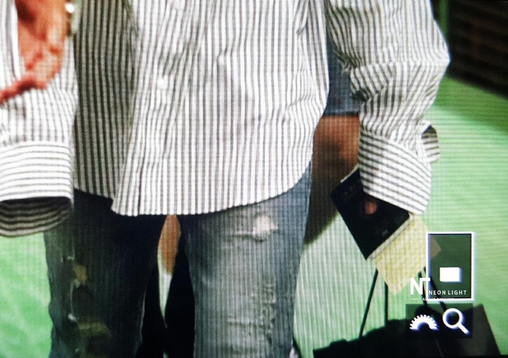 NEONLIGHT0506's tweet photo. 170606 HND #백현 😻내일 만나요🙆 https://t.co/VO9WHbS2ID