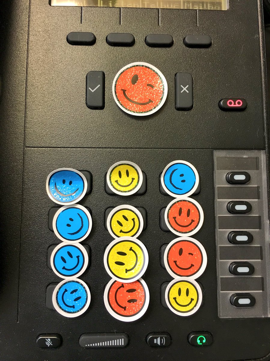 michelgross's tweet photo. Merci! Damit wünscht mir das @cubetech_ch Team einen guten Start. Ein mit Smileys übersäter Arbeitsplatz und dies ohne Rücksicht! #ctwall https://t.co/wgB9SAKJRy