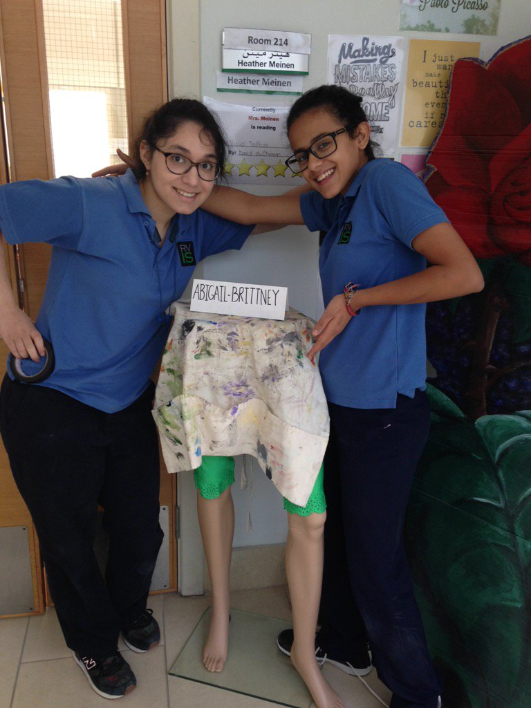 HMMeinen's tweet photo. #lastdayofartclass @rvis_bh #rvisionaries #grade9art #rvis_art https://t.co/9aUq4SMIm1
