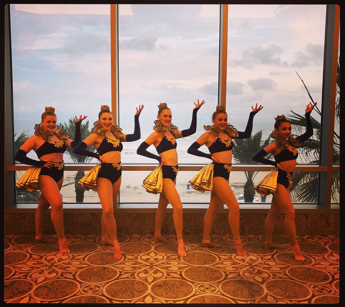 KParkSilvies's tweet image. Military Officers giving the royal treatment to CP staff!  #homeroutine #cpoc17 @HumbleISD_KPHS