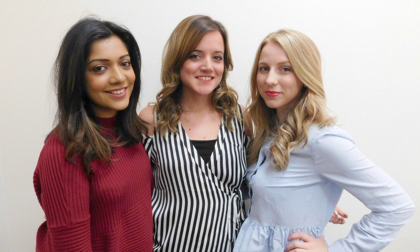 Fox__Comms's tweet photo. #TransformationTuesday @EJLondonAveda transforms the @hellomag team into #summerhair queens 👸🏽
https://t.co/Wco1lXwtHT #FoxPRWellness https://t.co/uAug5aHgLH