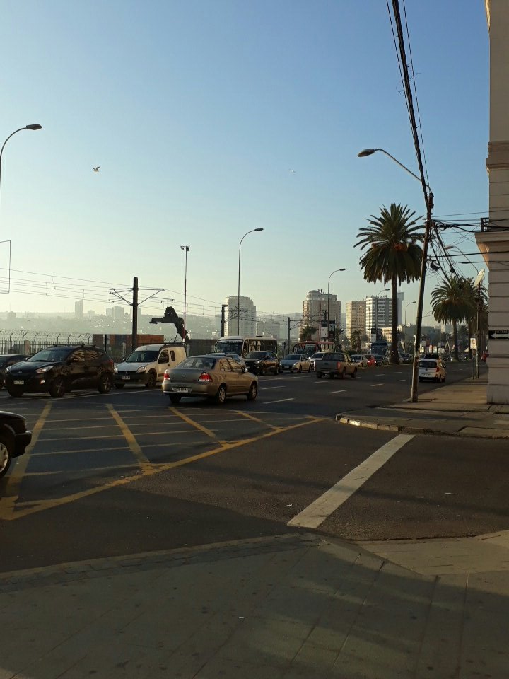 Kevalenzuelagon's tweet photo. #traffic #edificiocausiño #GDSandinternet https://t.co/1LMmleKy8s