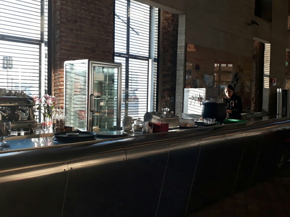Kevalenzuelagon's tweet photo. Preparing breakfast #edificiocausiño #GDSandinternet https://t.co/EoKvDypGPL