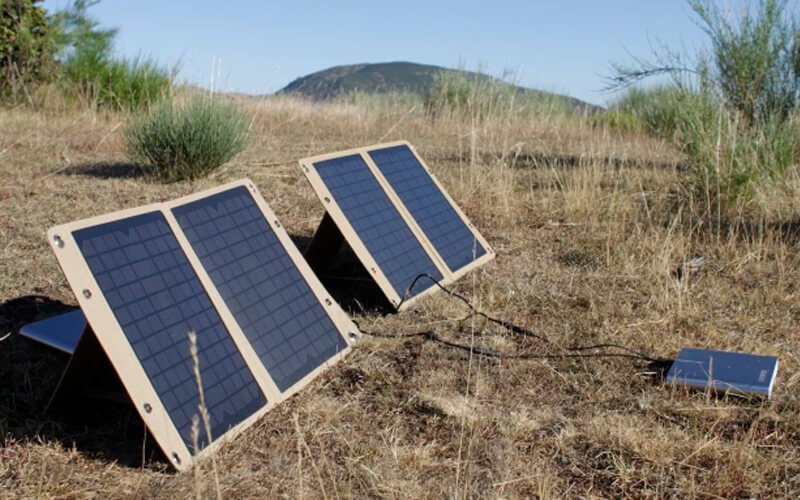 OffGridPower17's tweet image. LifePower A3, Brilliant USB-C Power Pack to Recharge your Gadgets on the Go @ goo.gl/m6KsU0 - @lifepowerr