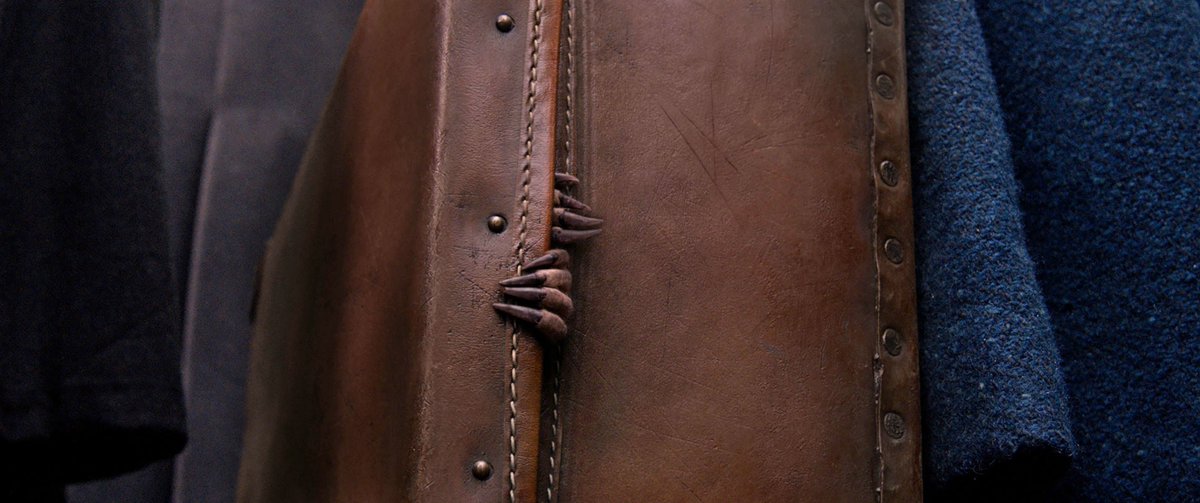wizardingworld's tweet photo. Fantastic Beasts is looking for five young actors! Find out more about the Warner Bros. open casting call: https://t.co/fU3tq9fFSH https://t.co/nKAvrjj3bb