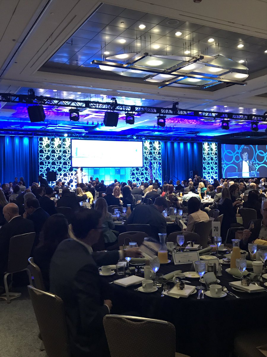 ChicagoBACP's tweet photo. This morning we're at the @ChicagolandCmbr Annual Meeting! Working closely with NBDCs helps bring biz resources into Chicago's communities! https://t.co/U8wxRIoavX