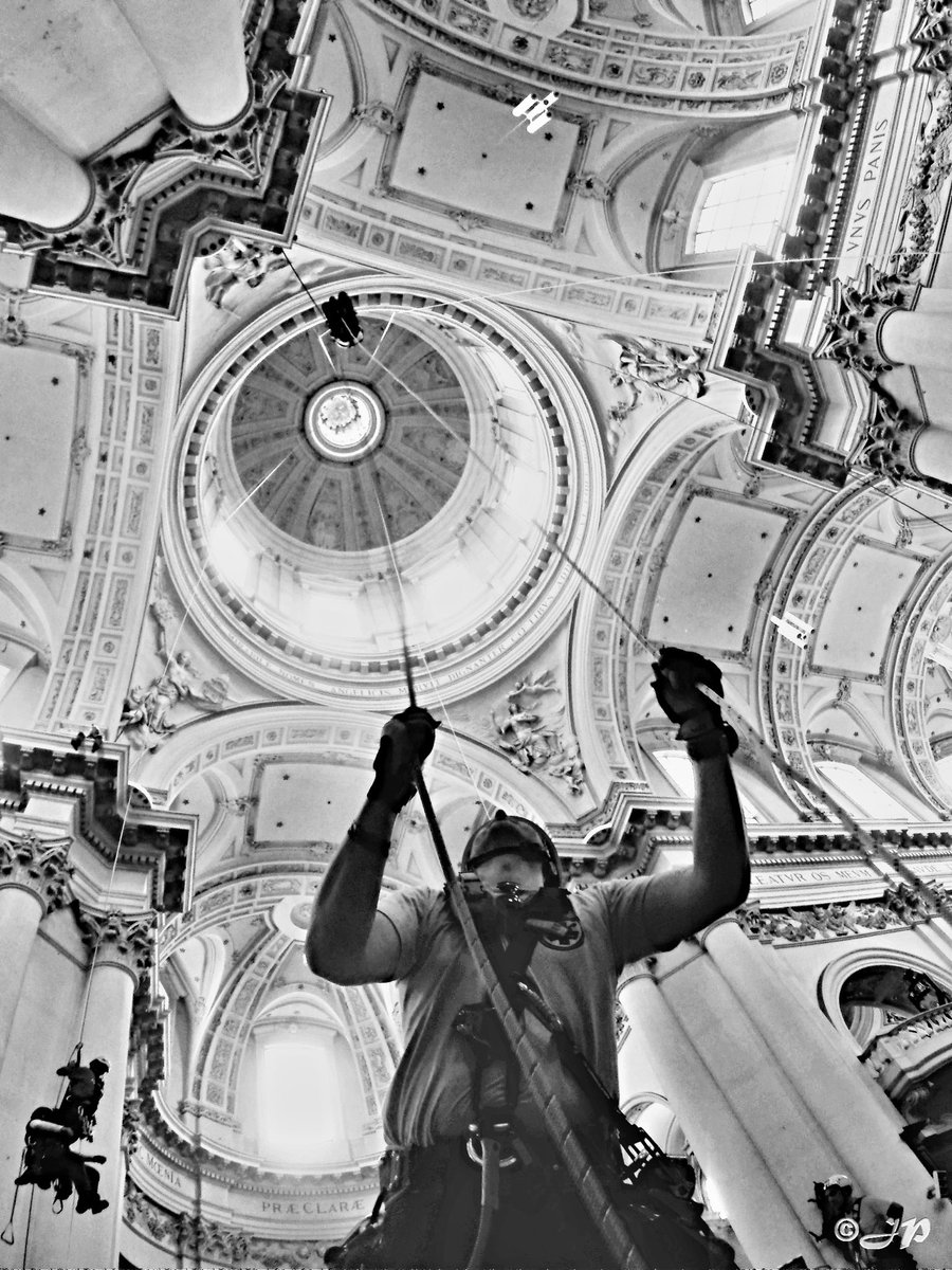 Mezinárodní a extrémně náročný #Grimpday 2017 je minulostí. Čeští záchranáři vezou z belgického Namuru parádní 8 místo. #szdc #czech #namur