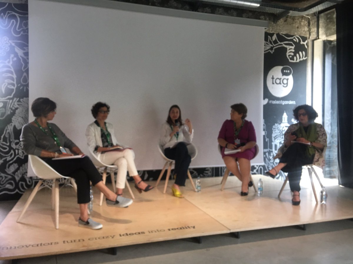 CrestaMiriam's tweet photo. Presentato il paper sull'#EduImp nell'alternanza scuola lavoro. @ANPALServizi @MiurSocial @MI.camcom.it @jaItalia #EEhubIT #bizfactory17 https://t.co/xpMTqs0GlR