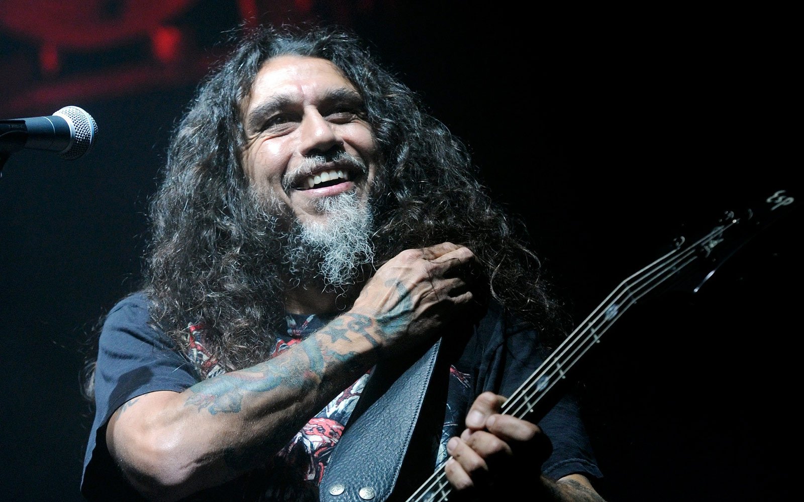 HAPPY BIRTHDAY TOM ARAYA !!  ROCK OUT TO AND SHOW THE LOVE !! 