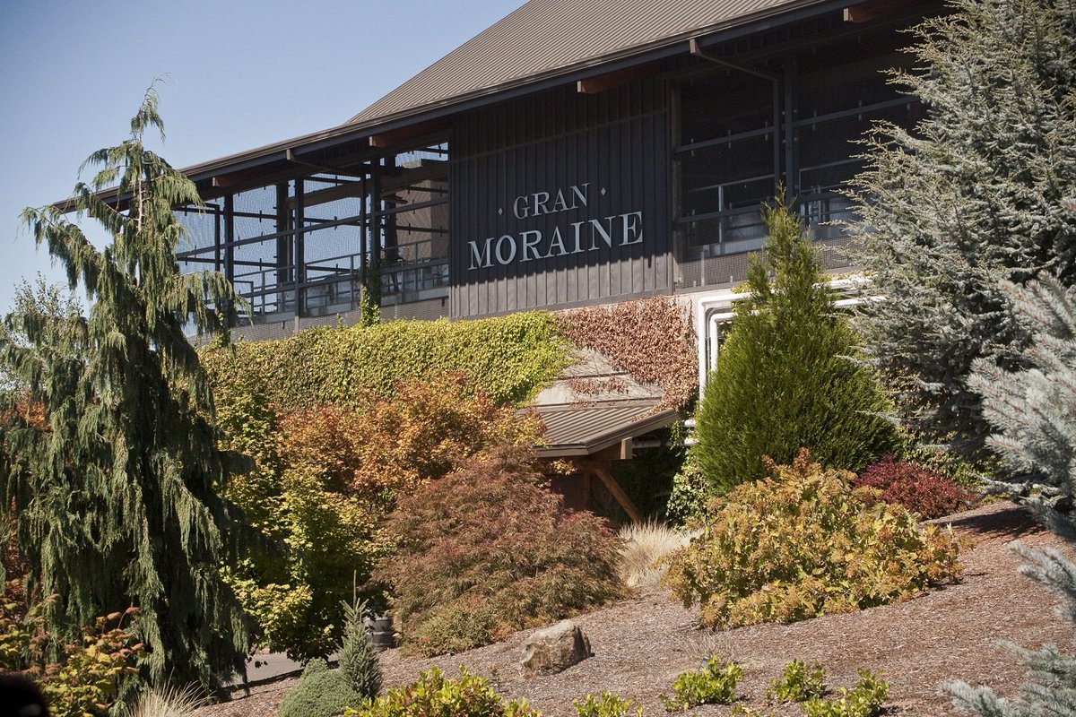 AmericanWineryGuide (@amwineryguide) on Twitter photo .<a href="/GranMoraine/">Gran Moraine Winery</a> is easily one of the nicest #wine tasting experiences you can have in the Willamette Valley. americanwineryguide.com/winery_reviews… .<a href="/GranMoraine/">Gran Moraine Winery</a> is easily one of the nicest #wine tasting experiences you can have in the Willamette Valley. americanwineryguide.com/winery_reviews…
