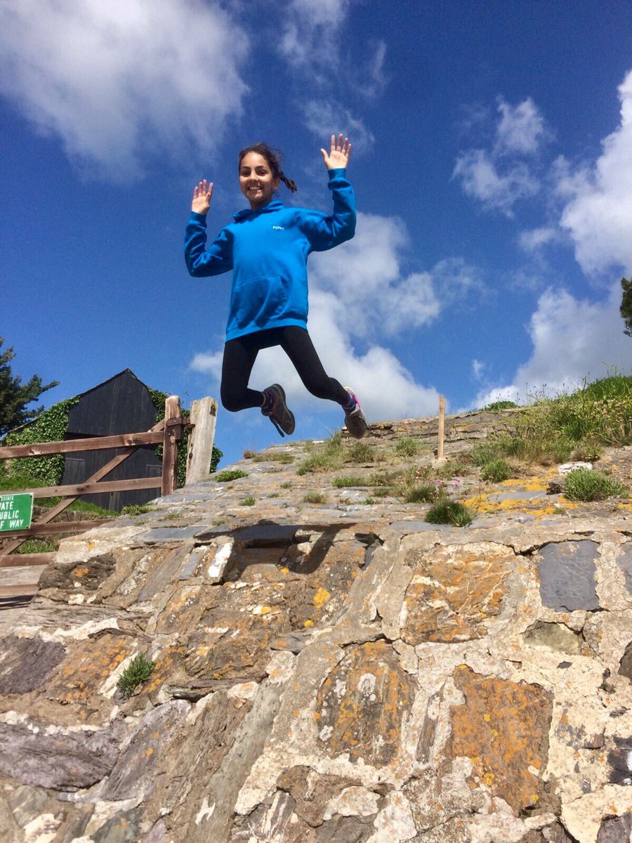 Tormead_JS's tweet photo. Having the time of their lives! @batthouse https://t.co/s8f1fEpI1J