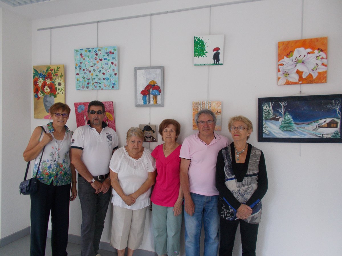 L' Association Aux Couleurs du Temps expose ses peintures à l'Office de Tourisme du Pays Gentiane.