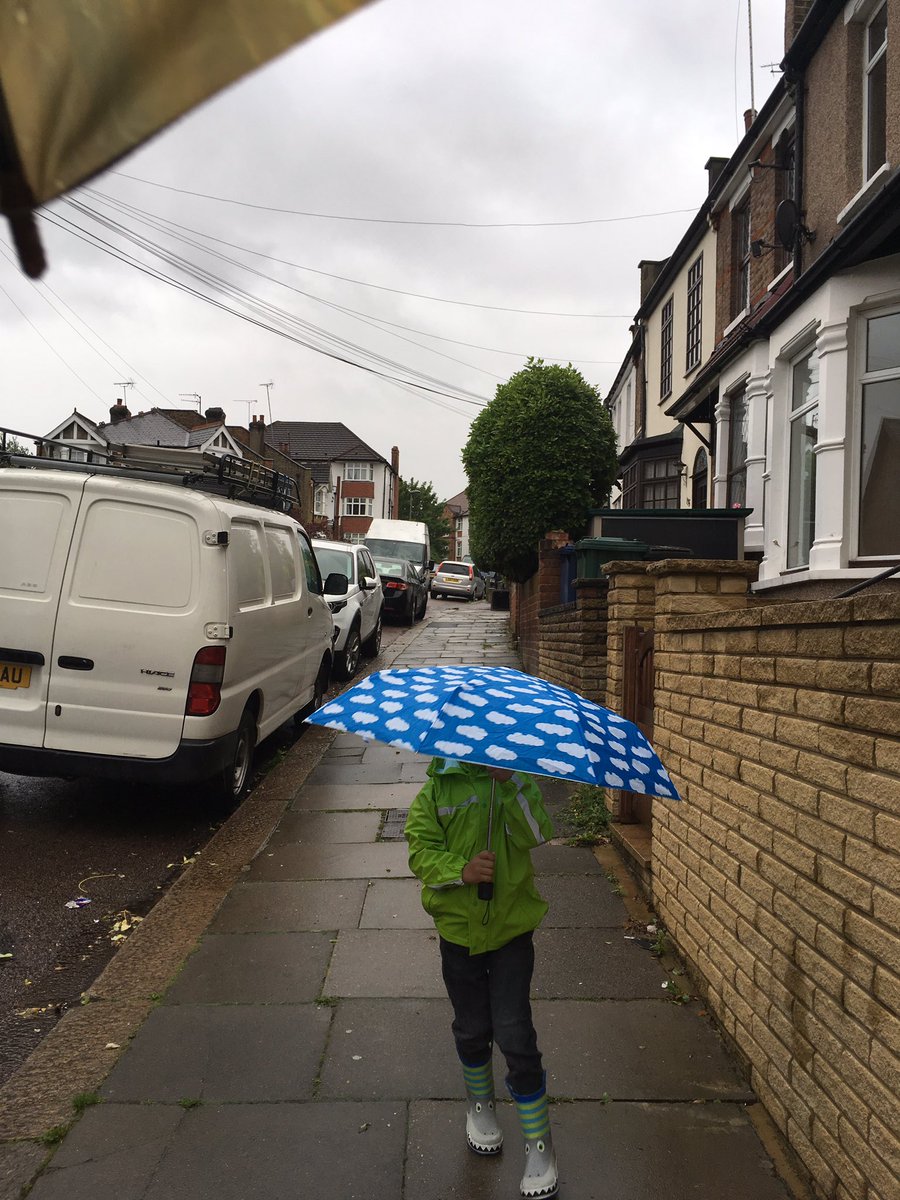 N10Decorator's tweet photo. Argh 😤 the rain is preventing us from working outside today! #n10 #decorator #londoner #muswellhill https://t.co/8g0lrGmB7U