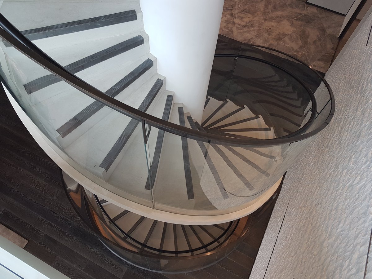 CornishConcrete's tweet image. Hanover Square's precast concrete feature staircases complete.