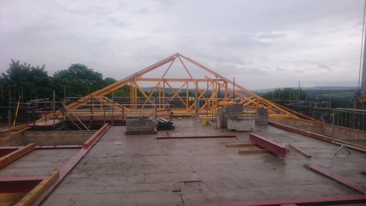 WalterThompsonL's tweet photo. Roof truss installation has commenced at Huddersfield, working together with Frame-Tech Structures #rooftruss #roof #trusses #Frametech https://t.co/llAZcW4JVf