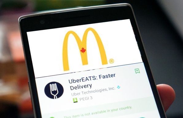 ieupmedia's tweet photo. McDonald’s lance la livraison à domicile à Paris avec UberEats https://t.co/ihAMF2eEZz https://t.co/pgdiEbIEbj