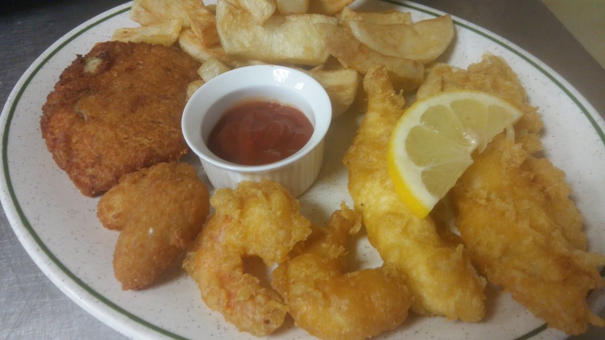 FishGenie's tweet photo. #Seafood medley Special. #KingPrawns,#WhitbyScampi #Codgoujons #homemadefishcake. #MidWales #Welsh #WelshFoodAwards https://t.co/WLpLNi48Df