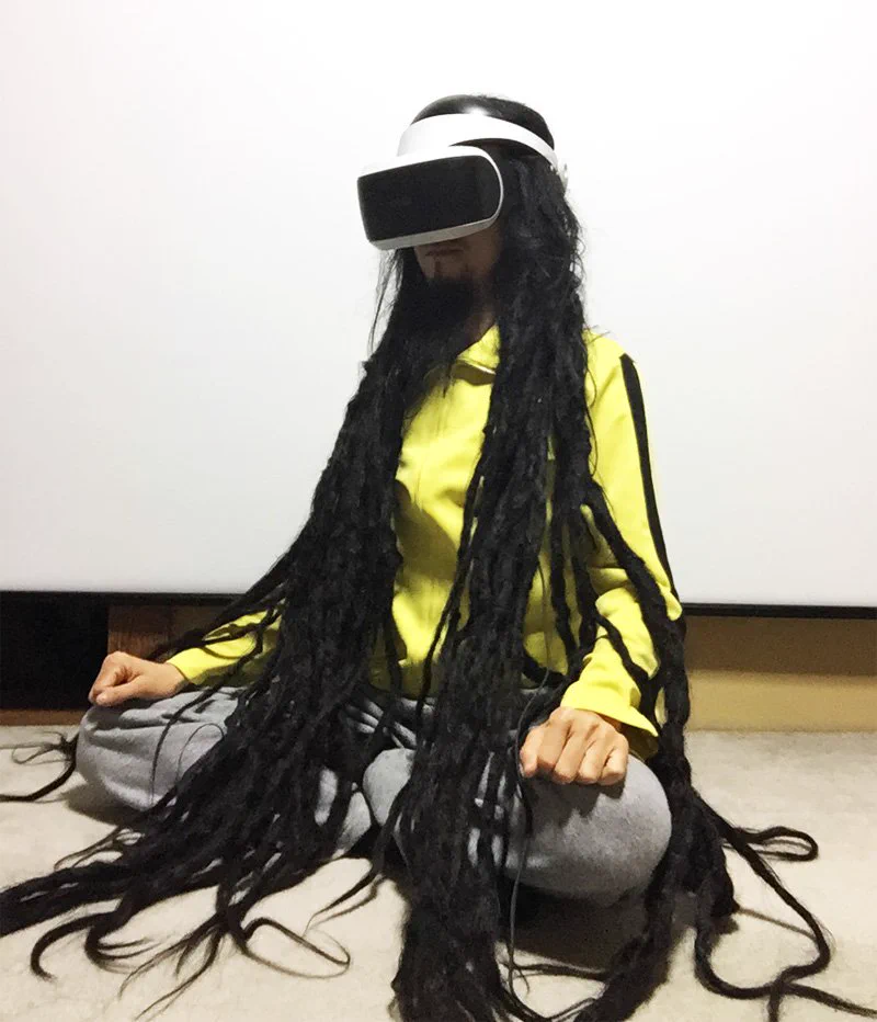 くっそワロタｗドレッドヘアーがＰＳＶＲを装着するとこうなるｗｗｗ