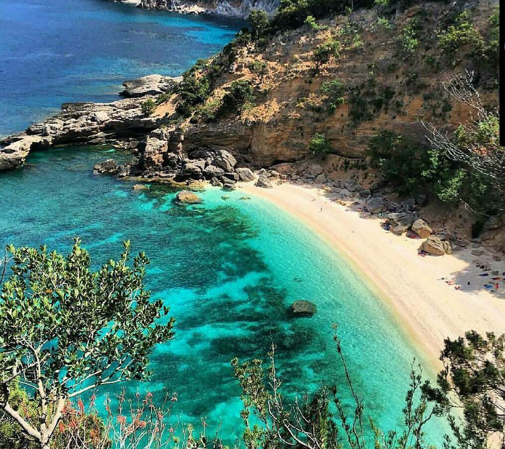 ManuelSuman's tweet photo. uauitalia: RT VistanetCA: #picoftheday uno scatto di #CalaBiriola in tutto il suo splendore.
-ph. #Ilmarck #Vistan… https://t.co/mZ28MaX0F1