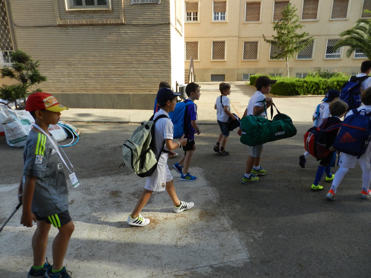 mteducacion's tweet photo. "Porque el deporte es el mejor complemento a la educación" #CampusExperience @Cefrm_Aragon https://t.co/n3xbZCMz9G https://t.co/3JKfBN0yDk