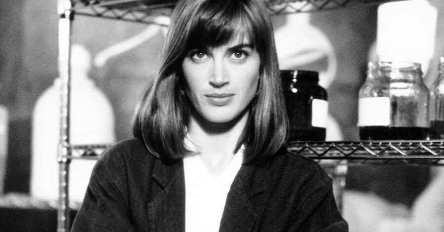 Happy Birthday, Amanda Pays! 