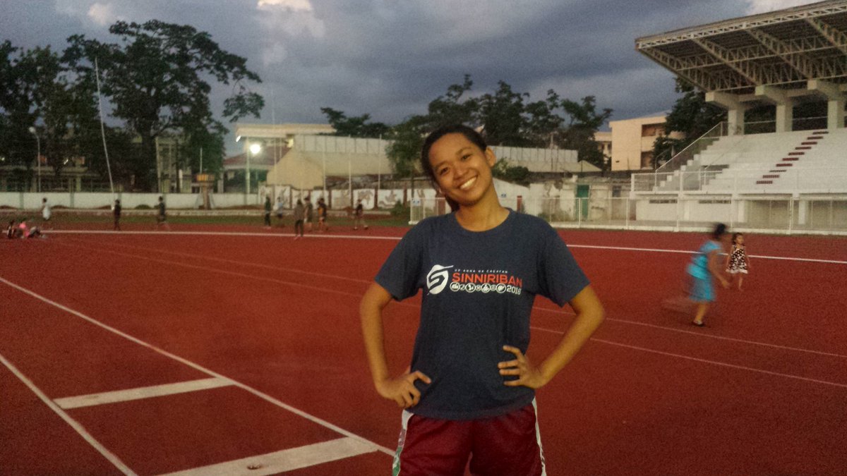 georgettebattad's tweet photo. titas of atulayan conquering the oval #roadtofitness #motherfunction https://t.co/xccsaW9sLq