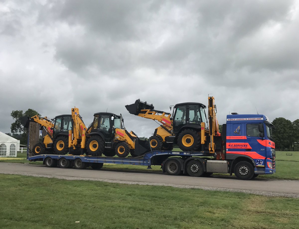 BathandWest's tweet photo. The Diggers are loaded up and heading home ๐๐ข #RBW17 https://t.co/rxrzTOkhdi