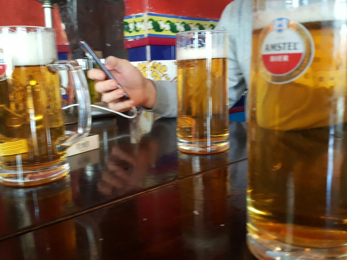 Back in Amsterdam after a weekend of rugby and drinking in Flandern, Belgium. Enjoying a small "lunch" before going to the airport