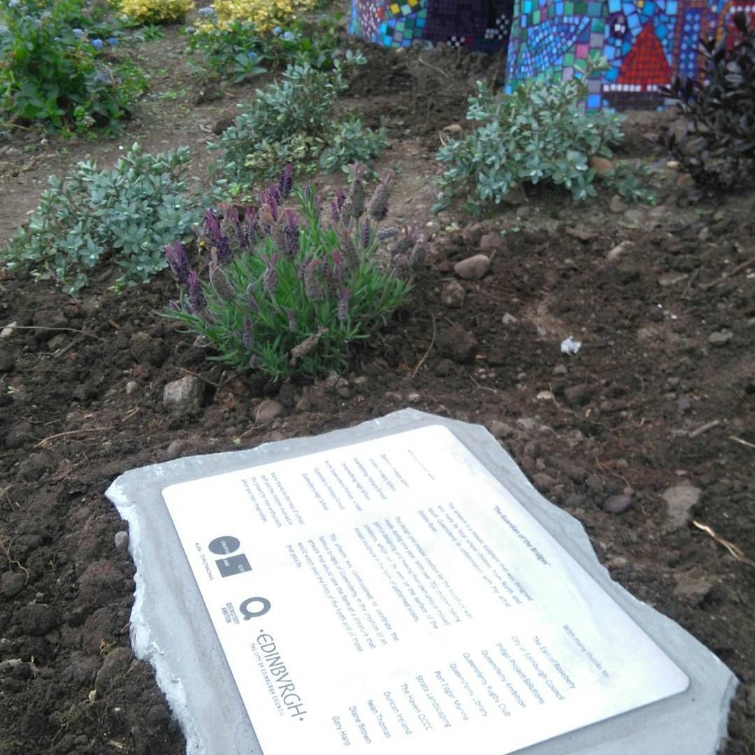 Exciting photos from <a href="/Debbiemosaic/">Debs</a> of the plaque I engraved for her Guardian of the Forth #mosaic #sculpture. buff.ly/2rxtqee