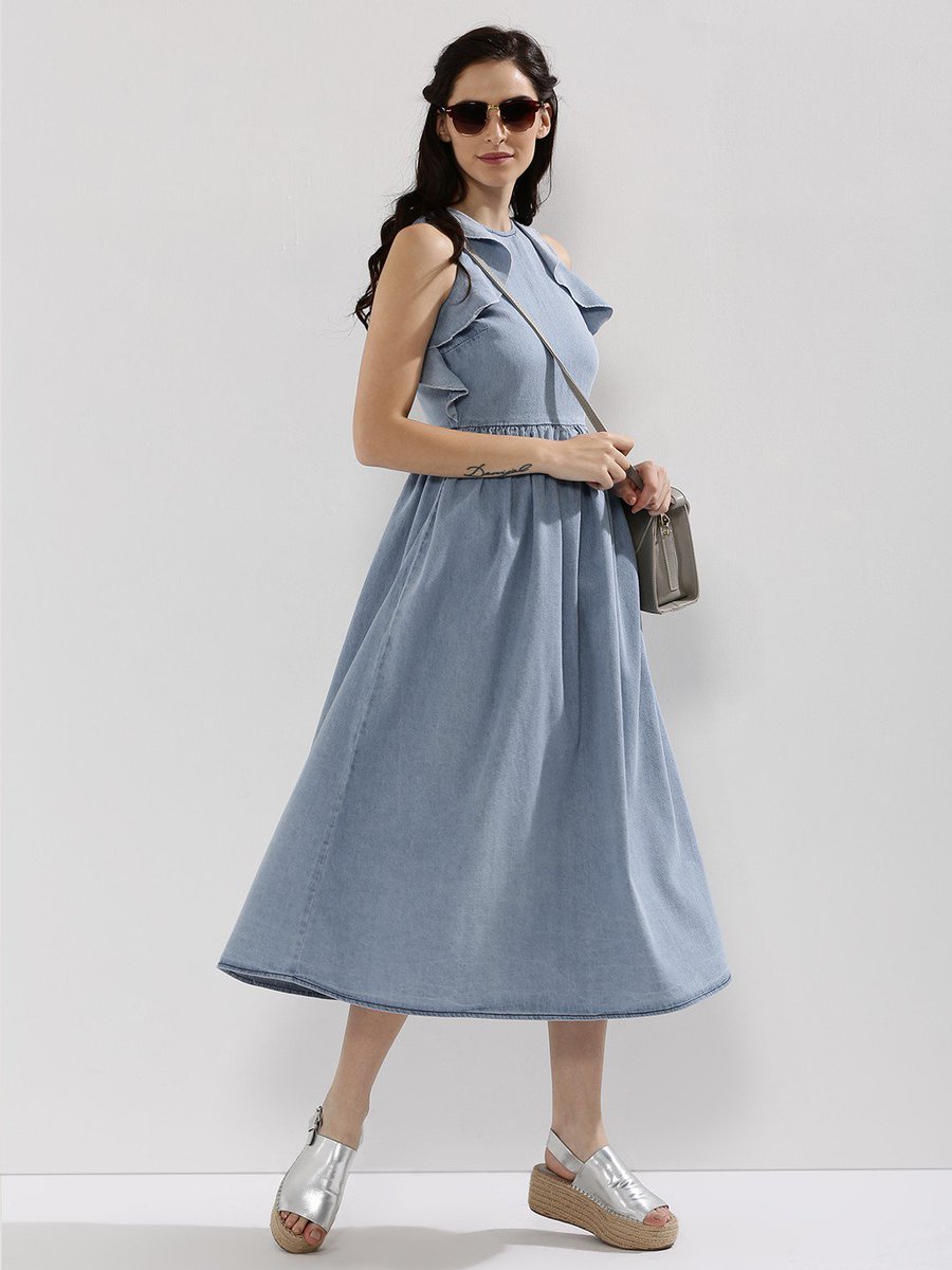 JoyofDressing's tweet photo. Denim blue color of the season – 12 denim blue outfits you can’t resist to buy #Joyofdressing
https://t.co/KmprwBwiPn https://t.co/76XzPT491n