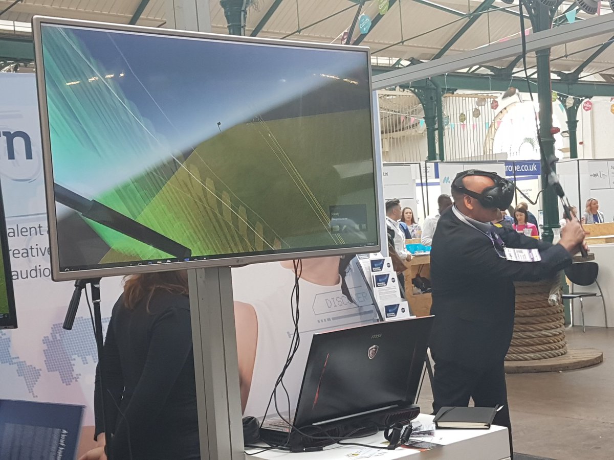 Colm_SuppComm's tweet photo. Trying to improve my golf swing with help of @cloudrupture at #DigitalDNA event. #VirtualReality Busy day at work!  #Networking https://t.co/i0QXk1ZEG6