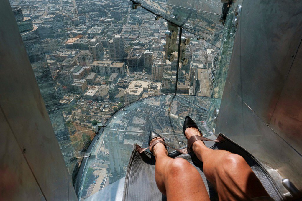 kOptimaxTeam's tweet photo. You don't need a lift when you have a skyslide to swing you down! #lift #elevator #skyslide #Losangeles #skyscraper #mississippi #koptimax https://t.co/CBzYFUlovY