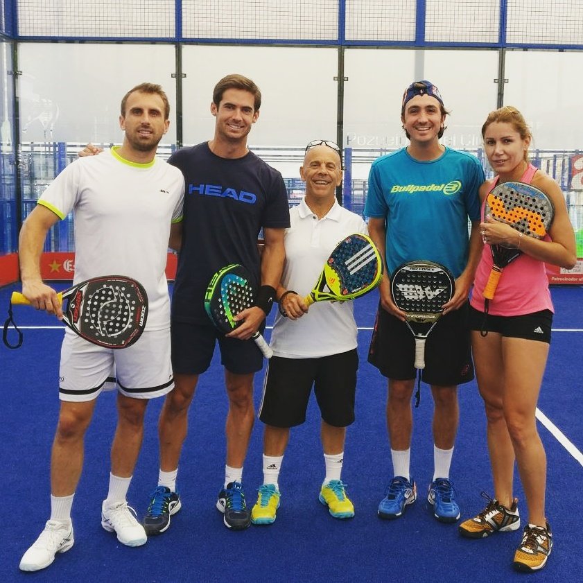 Entrenamiento de pádel con parte del Seve Team