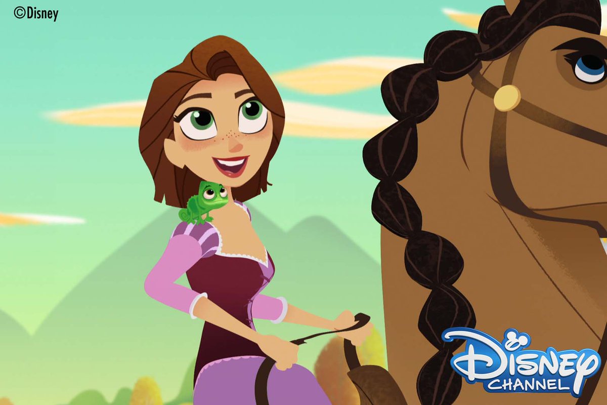 ディズニー チャンネル公式 映画との共通点 映画 美女と野獣 アラジン 塔の上のラプンツェル などで数々の名曲を生み出した作曲家アラン メンケンが なんとこのtvシリーズを通じて担当 新曲を書き下ろします 6月10日19時25分放送の