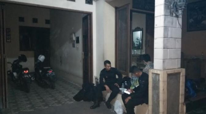 Cerita Penyidik KPK Sahur Nasi Kotak Saat OTT di Surabaya dlvr.it/PK8JPs