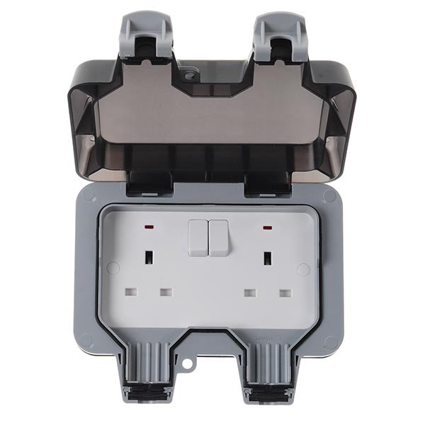 LightSwitchCoUK's tweet photo. BG Nexus Storm WP22-Weatherproof outdoor socket
Only Β£9.50+VAT whilst stocks last
#wp22 #outsidesocket #BGnexus
https://t.co/NTE7kMpiLT https://t.co/zaHoaBDjsU