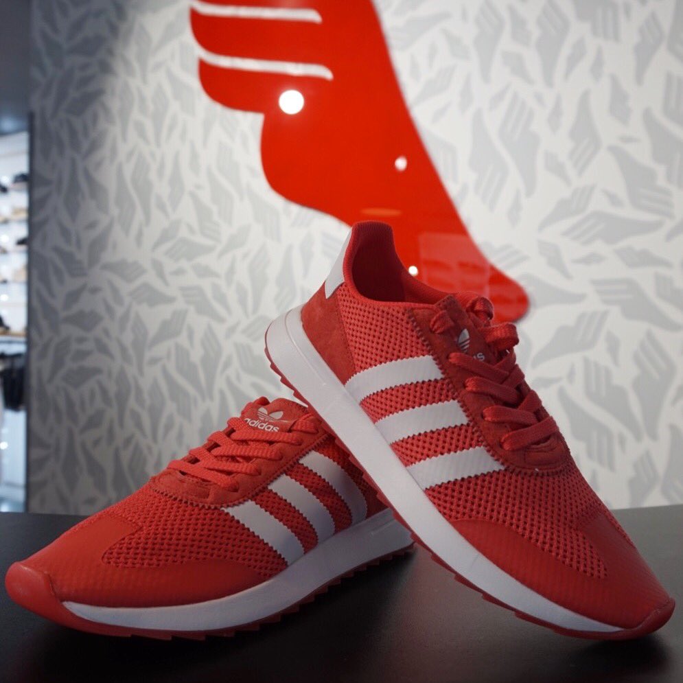TAFirl's tweet photo. Flashrunners ⚡️ Adidas original women's sneakers in-store in a variety of colours ✌️ #flashrunner #sportwithstyle #TAF https://t.co/FaRn4f50Th